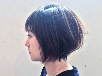 ハグ ニシコヤマ アトリエ(hug nishikoyama atelier)の写真/女性らしさが溢れだし、魅力がぐっと高まる。目が離せなくなるようなイマドキショートstyleをご提案♪