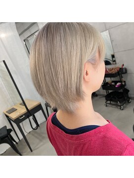 エイル アメ村(Eir) ホワイトベージュ