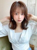 アフロート ディル(AFLOAT D'L)&nbsp;20代30代40代小顔外ハネミディアムひし形シルエットくびれミディ