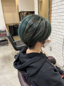 ディッシュ 五反田(dish) グリーンハイライト刈り上げショート☆五反田美容院