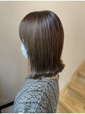 外ハネ切りっぱなしボブ
