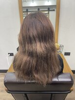 アンフィサンクミル 銀座(AnFye cinq mille)&nbsp;髪がチリチリになった方をビビリ矯正×高難易度縮毛矯正で艶髪