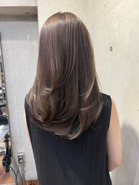 サイン 表参道(SIGN) レイヤーカットグレージュカラーデザインカラーシルキーベージュ