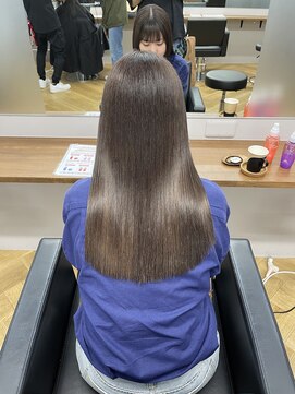 シカ 神戸三宮元町店(Cica) 髪質改善 トリートメント 神戸 三宮美容室 艶髪