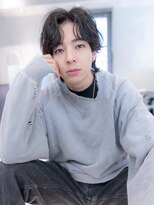 イオ 本厚木(io)&nbsp;波巻きツイストパーマセンターパートアッシュブラック束感