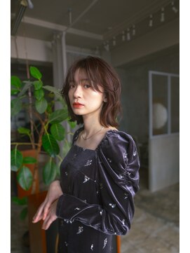 トゥ(TOE) face layer × medium bob