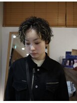 ミューズ バイ ケンジ(MUSE by KENJE) ツイストスパイラルパーマ&ハイライト