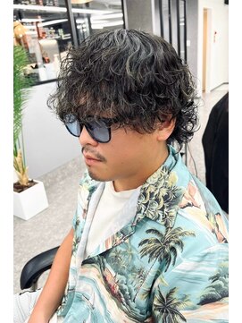 ランズ(LANDS) メンズカット　メンズパーマ【韓国ヘア 大阪 梅田】