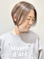 モリオ(morio)&nbsp;=前下がりショート耳かけショートボブ大人ショートボブ30代40代