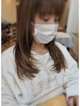 エルメ バイ アンフィー(Elme by anphi) レイヤーカット