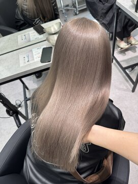 ペレ 渋谷(PELE) イメチェン/ホワイトブロンド/外ハネボブ/ワイドバング/渋谷