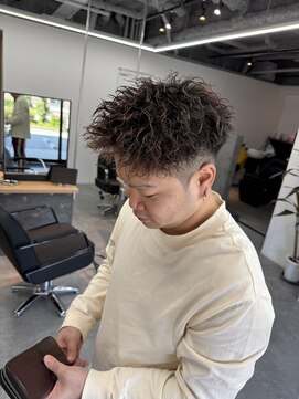 シロ(SILLO.) 無造作パーマ