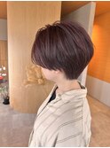 チェリーレッド×ハンサムショート前髪なし大人ショートスタイル