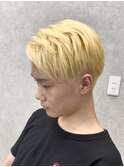 抜きっぱなしブロンドショート