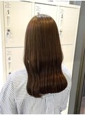 オリーブベージュ