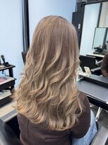 パヌポン(PANUPON)&nbsp;ベージュハイライトケアブリーチダブルカラーバレイヤージュ