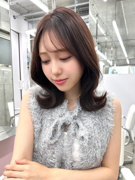 アイヴィ 表参道(IVY) 大人かわいい くびれミディアム 顔まわりカット【肥田亜沙美】