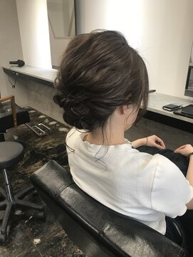 クロ(KURO.) おくれ毛アップ