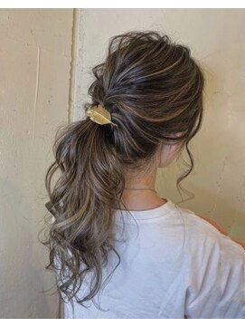 ヴォアソルヂェガーデン(Voasorte GARDEN) ☆Voasorte GARDEN☆簡単ポニテアレンジ☆