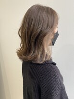 キュエム(Cuem)&nbsp;【Cuem 小原】インナーカラー グレージュ　外ハネボブ