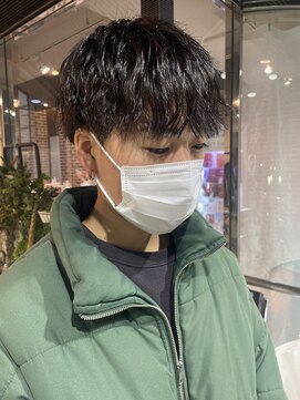 ヘアーアンドメイク ビス(HAIR&MAKE bis) ツイストスパイラル 【戸田雅子】