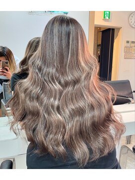 ブレンド 渋谷(BLend) マチルダボブ前髪ハイライトグレージュ