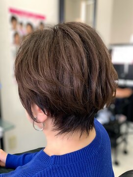 アヴソリューク(Absoluk) マダム丸みショート　50代60代70代