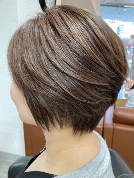 フリーズ 伊丹店(Freez) 白髪ぼかし30代40代50代60代伊丹大人ショート大人ボブ