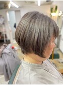 ショートボブ
