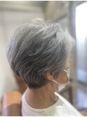 40代50代60代グレイカラーショート