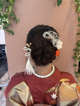 編み込みシニヨン