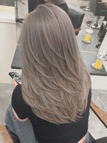 リエンスクレア(RIENS xrea)&nbsp;レイヤーカット｜グレージュカラー｜担当山本優舞｜RIENS xrea