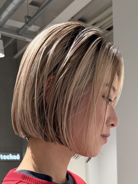 テクネ 天神大名(techne) 天神大名顔周りレイヤーカットミディアムボブタッセルボブパーマ