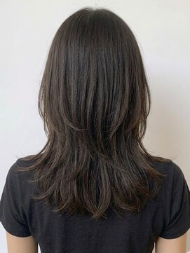 シータ 大山(THETA) 大人ヘルシーなミディ20代30代40代◎前髪あり小顔ロブ大山