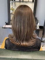 レナータ ヘア(Renata hair)&nbsp;くびれミディ/スモーキーベージュ