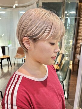 ヘアーアンドメイク ビス(HAIR&MAKE bis) 顔まわりかわいいショート☆ももこ