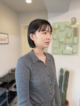 アンドチル 渋谷(AND CHILL) ミニボブ/耳かけボブ/ブルーブラック　渋谷