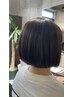毛先の柔らかさや根元の強いクセまで自由自在にコントロールします/カット込