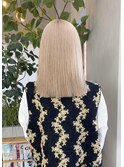 グレージュ切りっぱなしボブ前髪ありミニボブミルクティベージュ