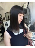 透けカラー/暗髪/ぱつっとカット/ワイドバング