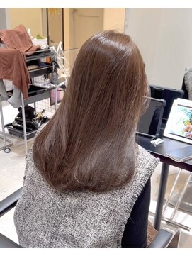 リス バイ ソヨン(Lis by SOYON) 黒髪/グレーベージュ/レイヤーロング/前髪パーマ/髪質改善