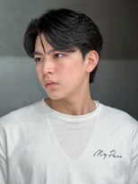 アイティーバイアルバム 北千住店(IT by ALBUM)&nbsp;刈り上げセンターパートブルーブラックフェザーパーマ_ba561601