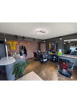 メンズスタイルのトレンドもお任せ◎相談しやすい＆親しみやすいスタイリストが丁寧に担当します☆