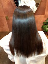 縮毛矯正&ヘナカラー専門店 アラン(ALAN)&nbsp;うねりレベル　☆☆☆