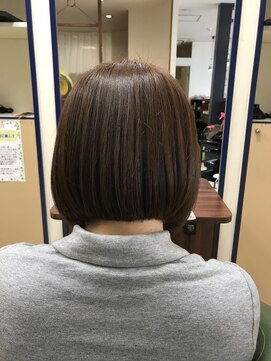 リル 住之江(LiL') 前下がりボブ