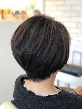 アズビー(azBBB) 【佐賀/ａｚＢＢＢ】大人のレイヤーボブ