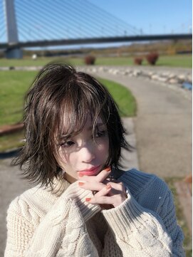 マジョリティーマイノリティー(majority minority) 風に吹かれてる時も可愛く！外ハネカーキベージュ☆