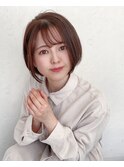 ベージュ×ショートボブ