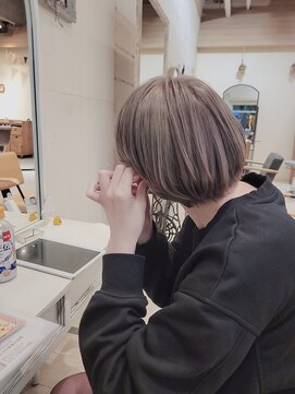 ベール(BALE) ハイミルクティーベージュ×ショートボブ【尾野恭平】