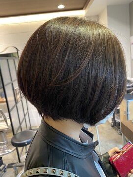 ベルン(bern) 髪質改善ショート/アッシュブラック/ショートヘア/ショート